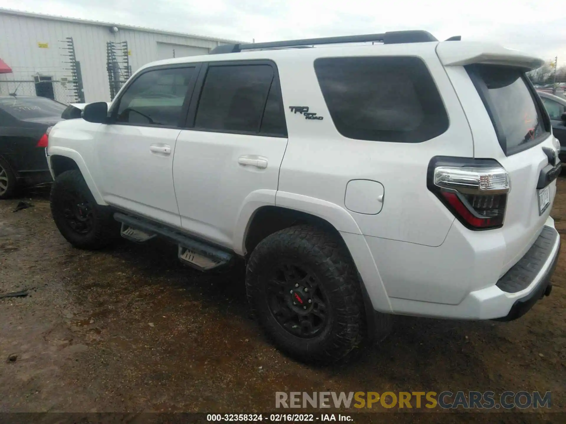 3 Photograph of a damaged car JTERU5JR4M5864978 TOYOTA 4RUNNER 2021