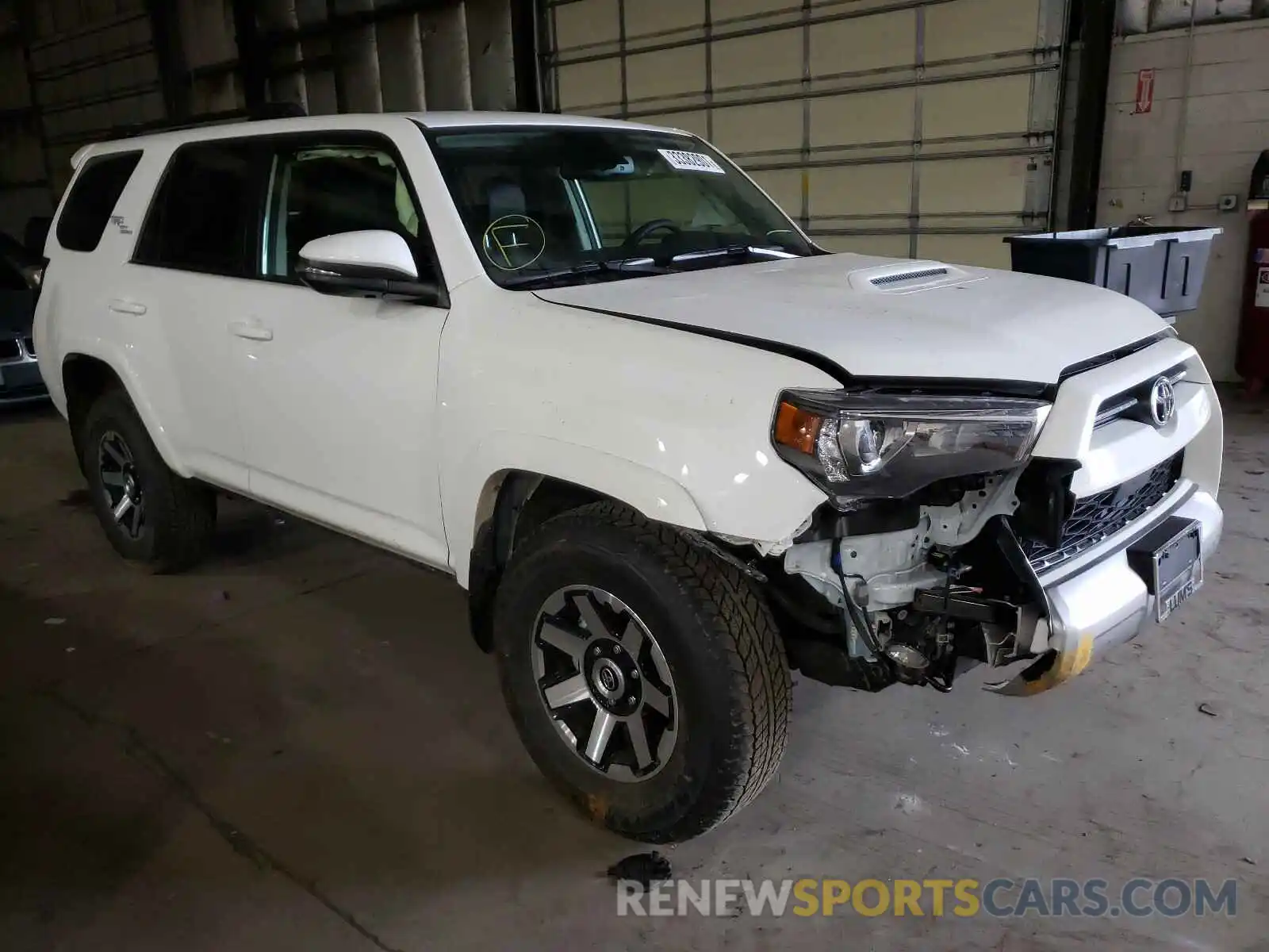 1 Photograph of a damaged car JTERU5JR4M5880663 TOYOTA 4RUNNER 2021