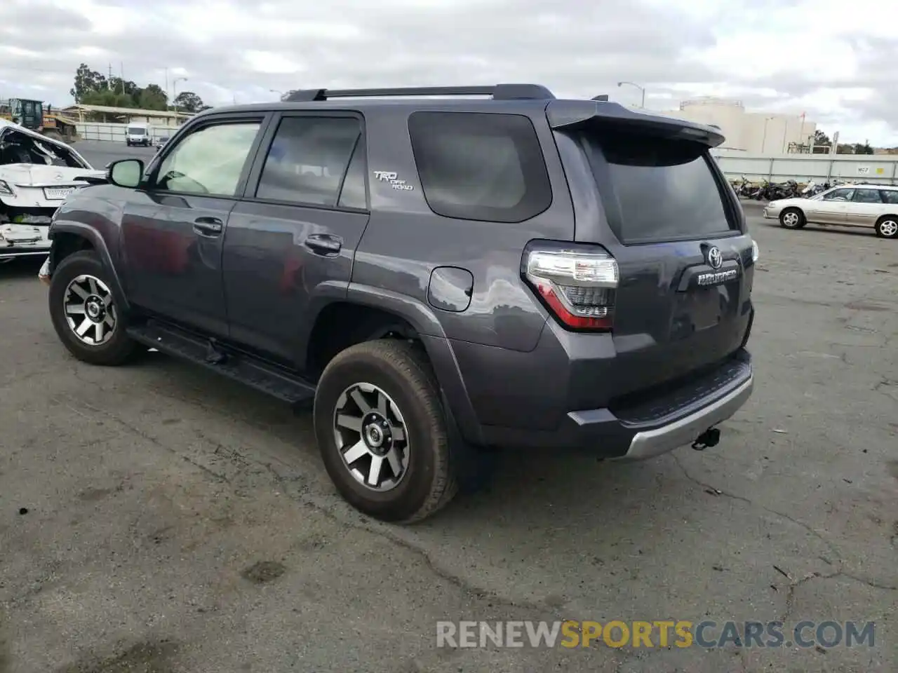 3 Photograph of a damaged car JTERU5JR4M5884065 TOYOTA 4RUNNER 2021