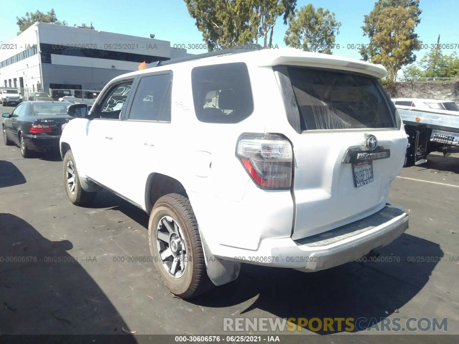 3 Photograph of a damaged car JTERU5JR4M5885510 TOYOTA 4RUNNER 2021