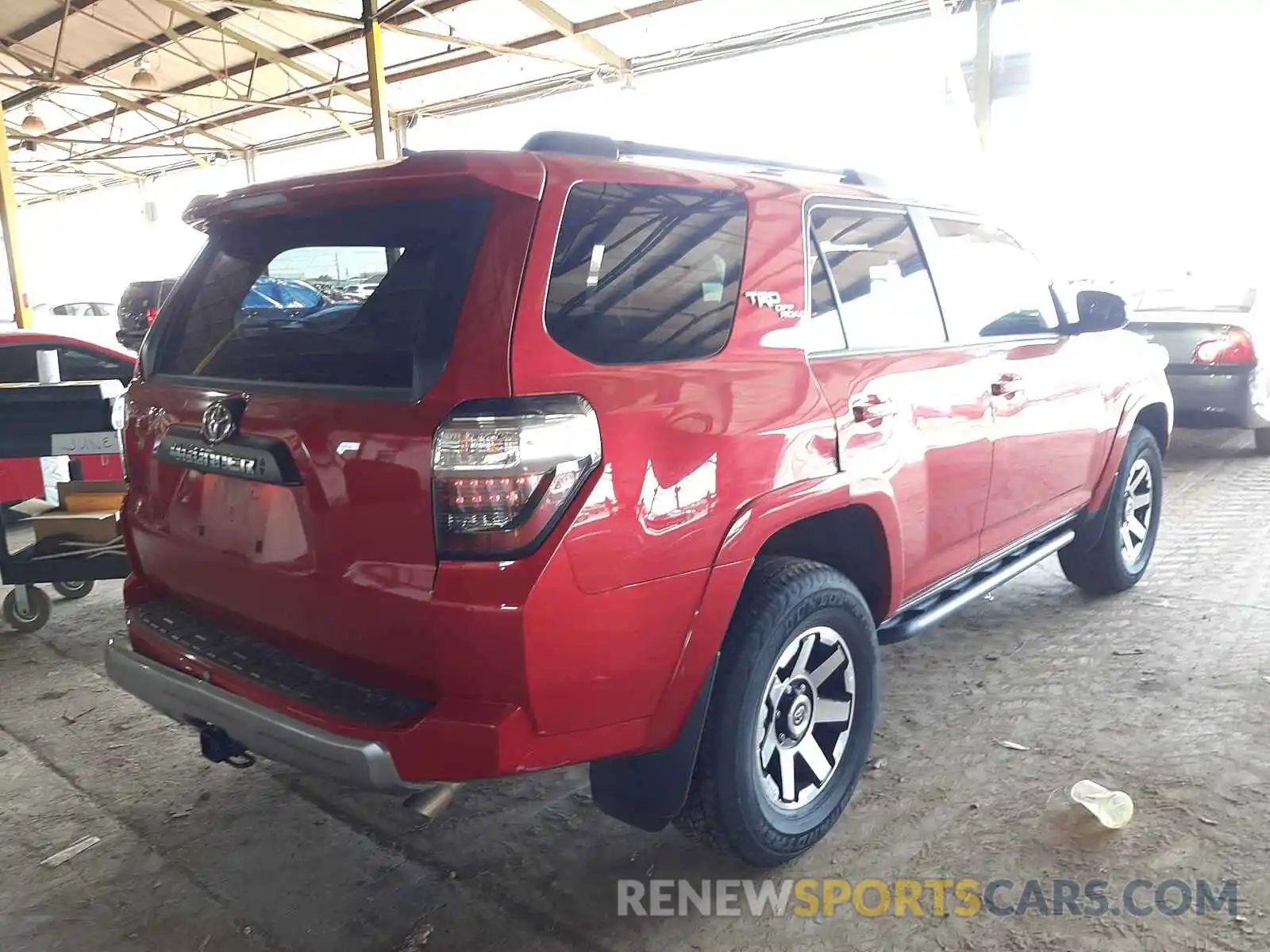 4 Photograph of a damaged car JTERU5JR4M5890724 TOYOTA 4RUNNER 2021