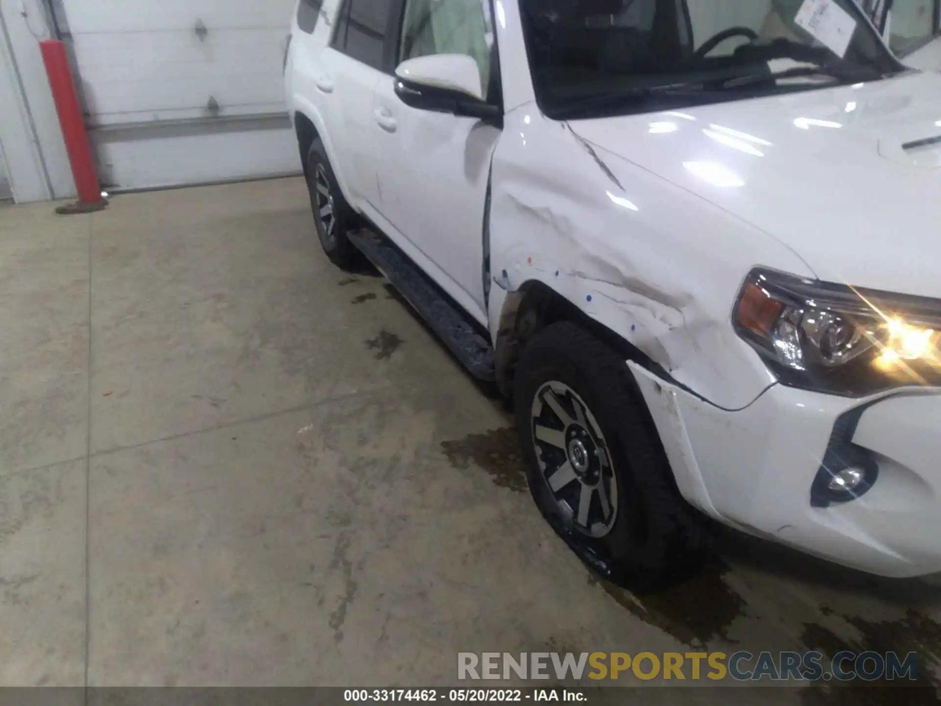 6 Photograph of a damaged car JTERU5JR4M5935581 TOYOTA 4RUNNER 2021