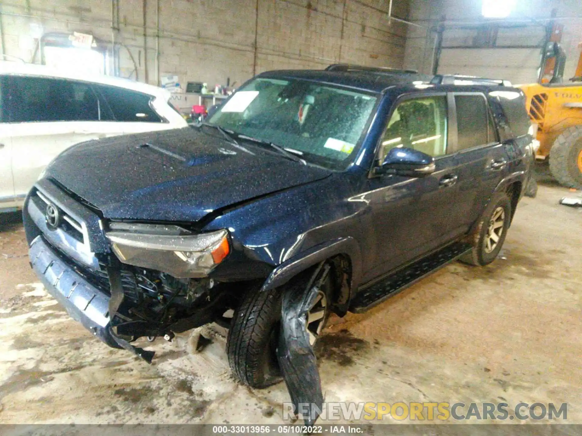 2 Photograph of a damaged car JTERU5JR4M5939498 TOYOTA 4RUNNER 2021