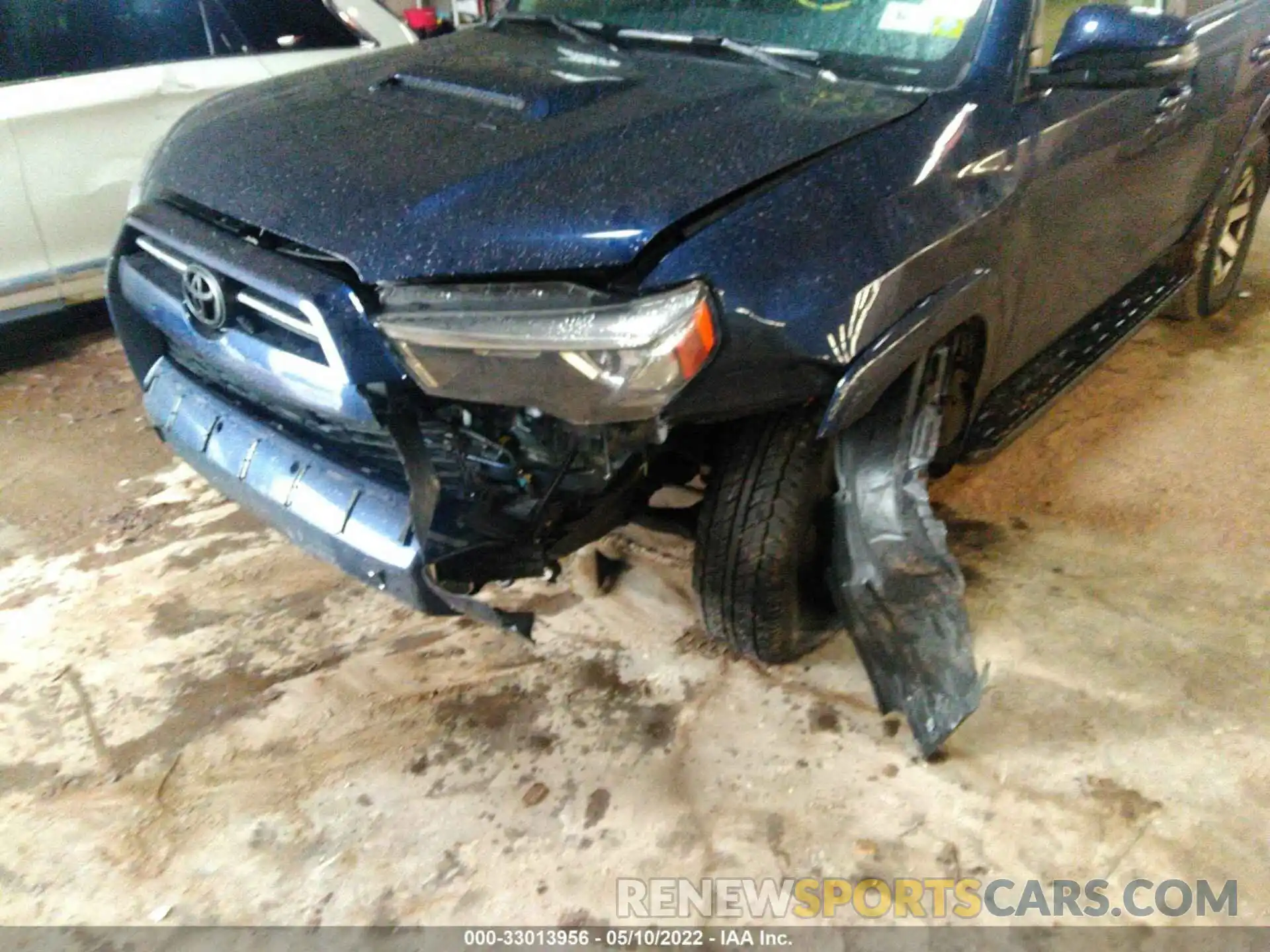 6 Photograph of a damaged car JTERU5JR4M5939498 TOYOTA 4RUNNER 2021