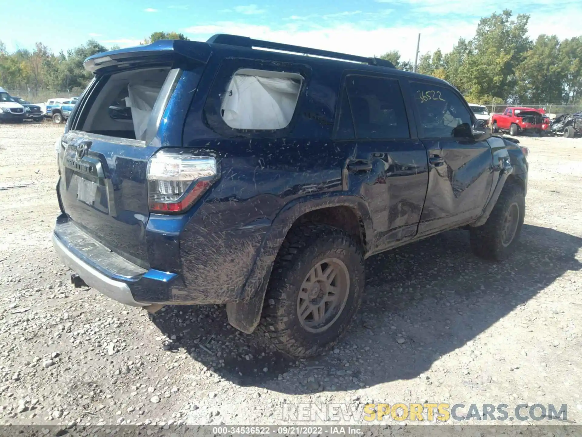 4 Photograph of a damaged car JTERU5JR4M5955359 TOYOTA 4RUNNER 2021