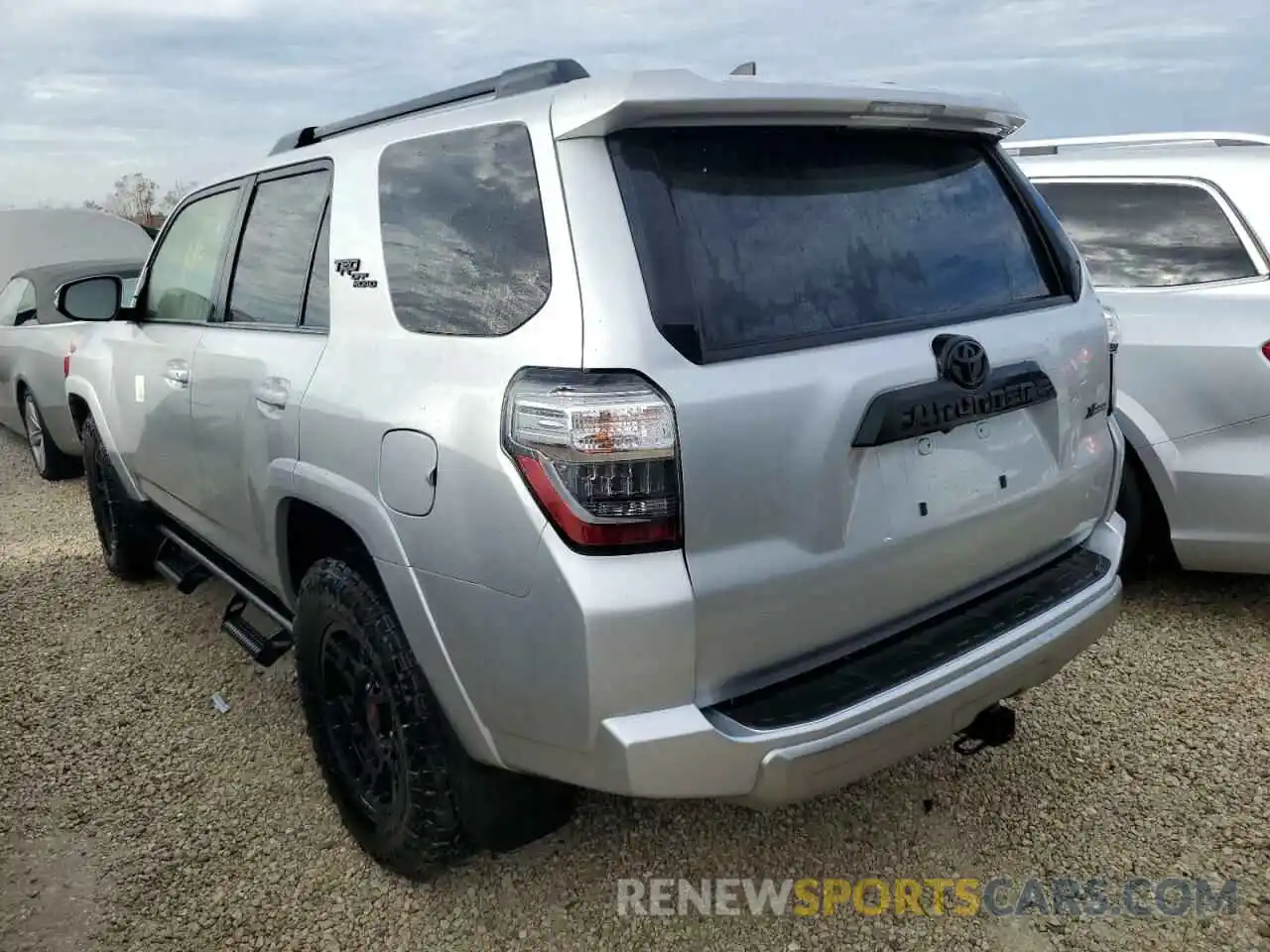 3 Photograph of a damaged car JTERU5JR4M5959220 TOYOTA 4RUNNER 2021