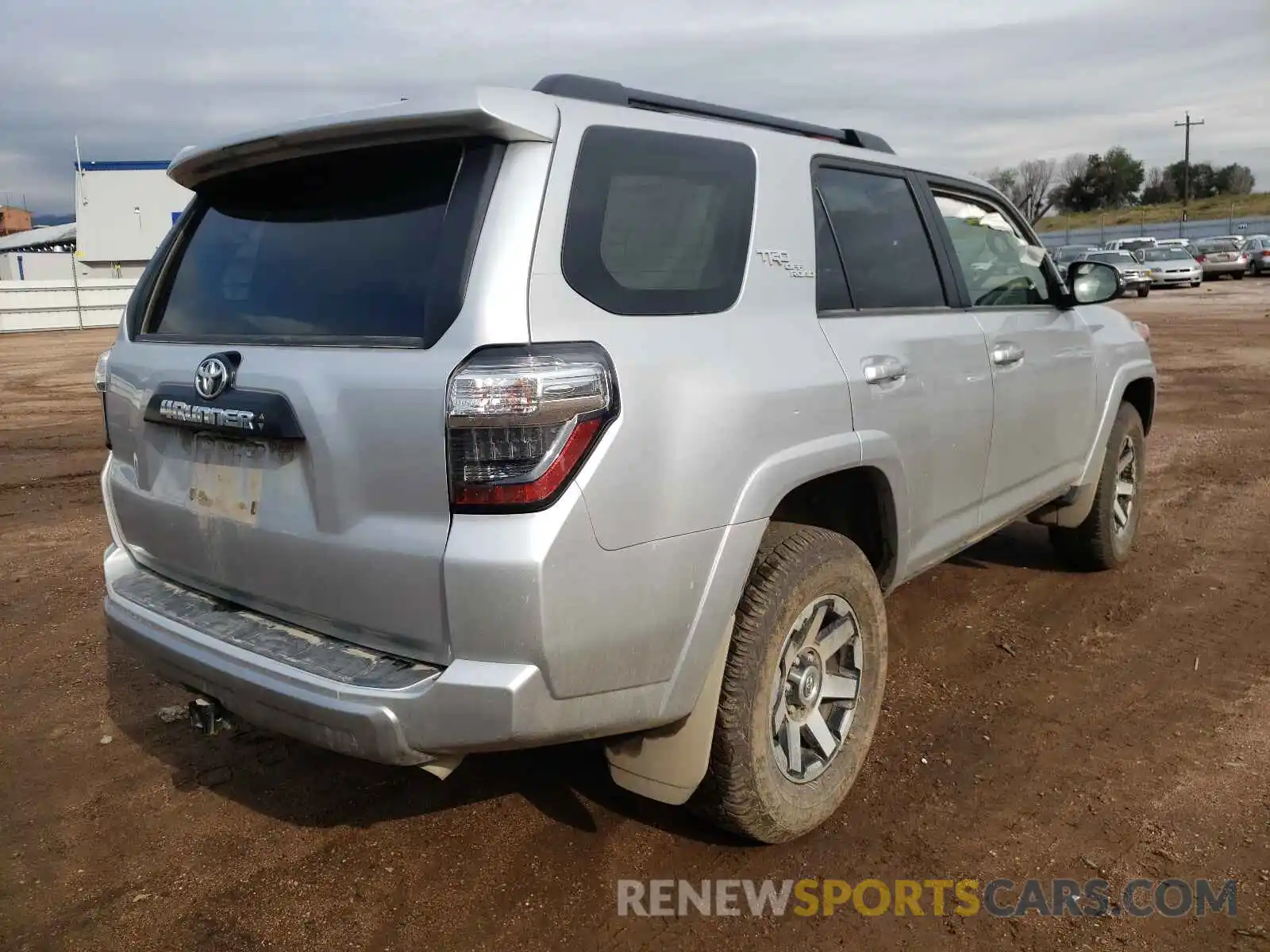 4 Photograph of a damaged car JTERU5JR5M5851625 TOYOTA 4RUNNER 2021