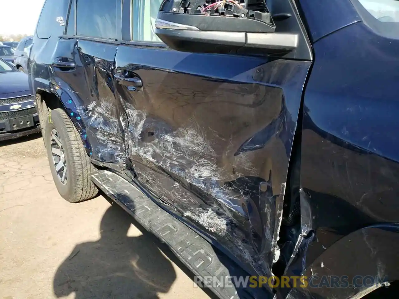 9 Photograph of a damaged car JTERU5JR5M5861409 TOYOTA 4RUNNER 2021