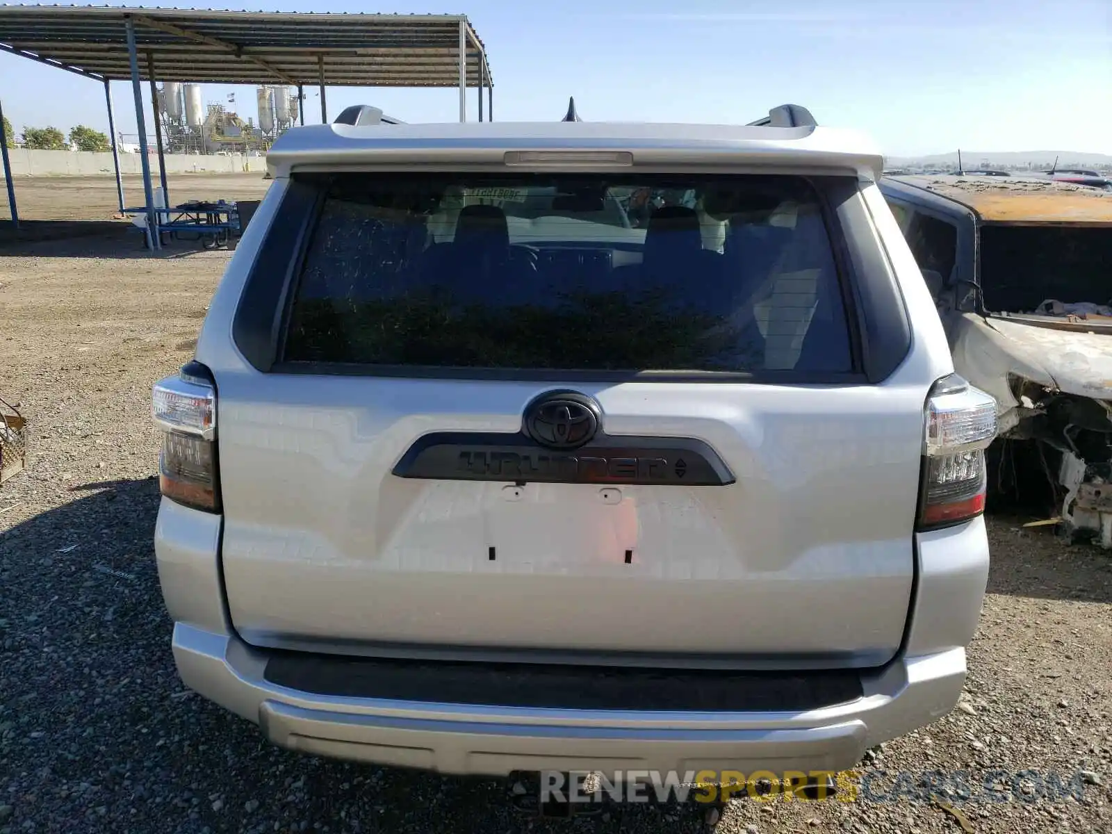 9 Photograph of a damaged car JTERU5JR5M5897116 TOYOTA 4RUNNER 2021