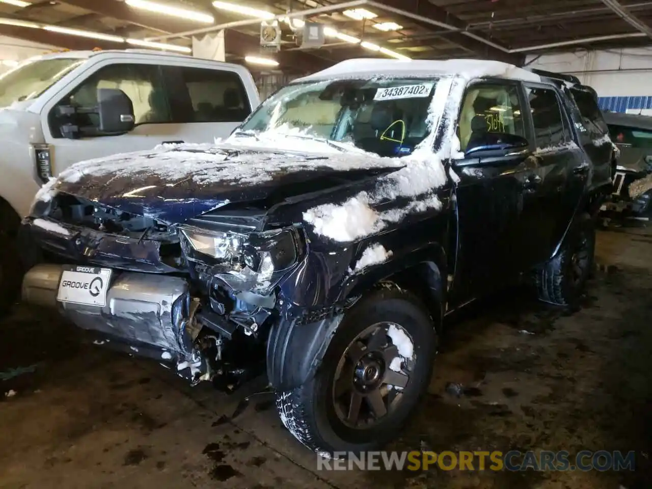 2 Photograph of a damaged car JTERU5JR5M5938554 TOYOTA 4RUNNER 2021