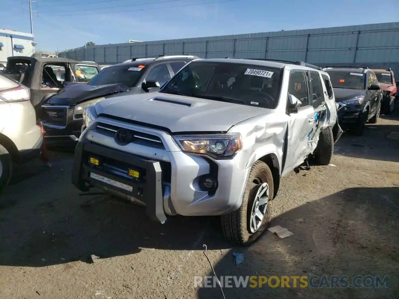 2 Photograph of a damaged car JTERU5JR5M5945214 TOYOTA 4RUNNER 2021