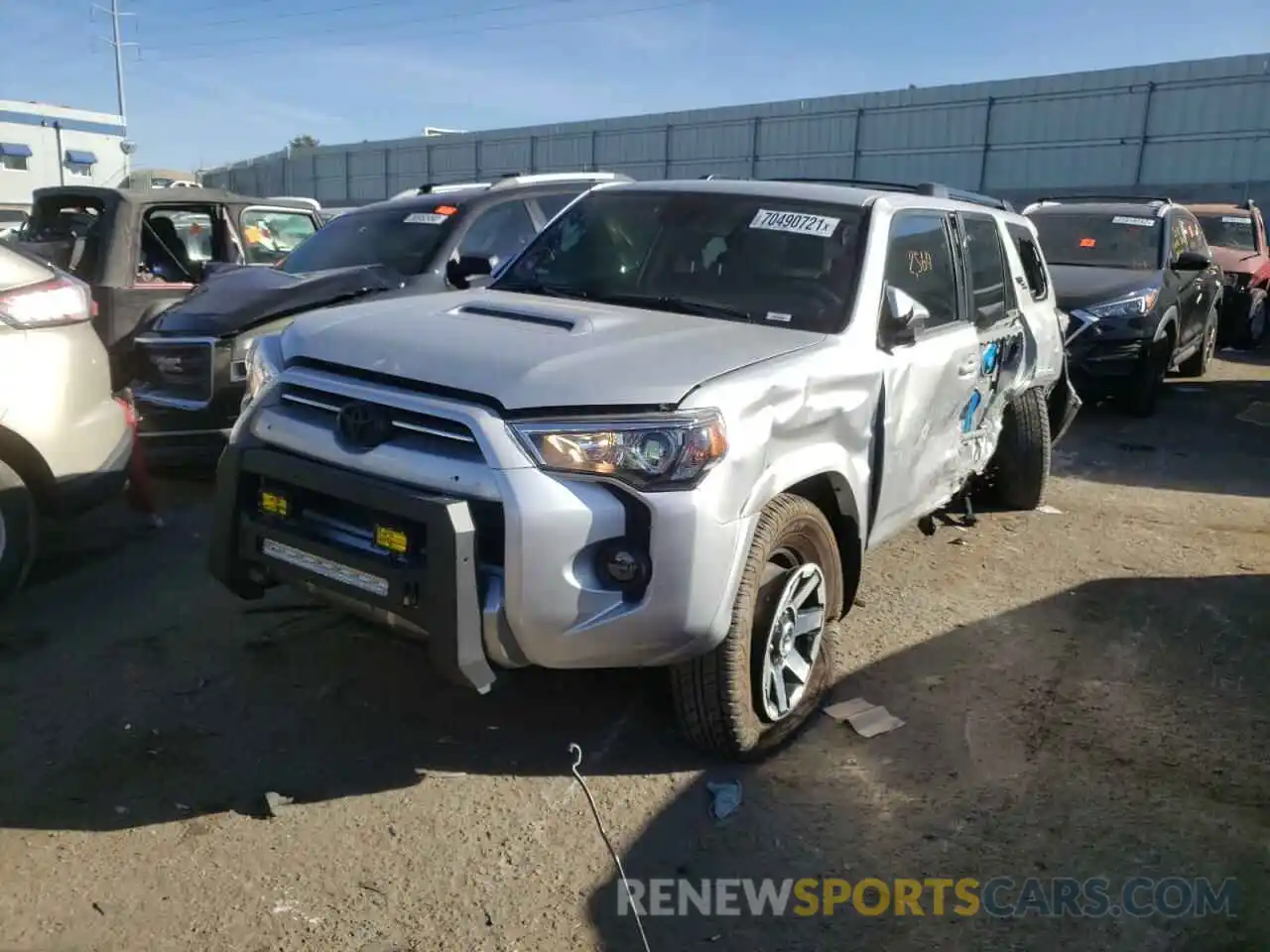 9 Photograph of a damaged car JTERU5JR5M5945214 TOYOTA 4RUNNER 2021