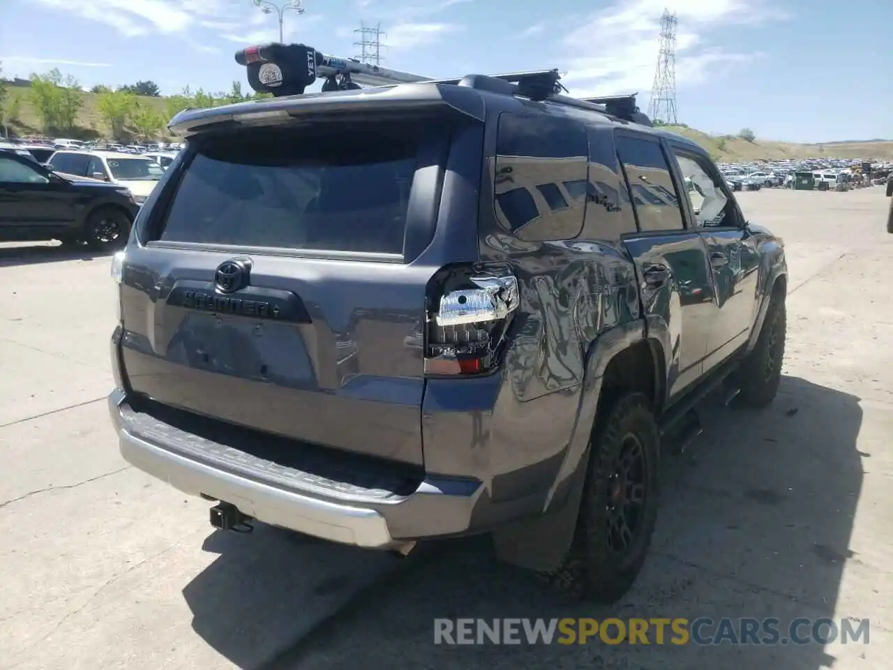 4 Photograph of a damaged car JTERU5JR5M5953801 TOYOTA 4RUNNER 2021