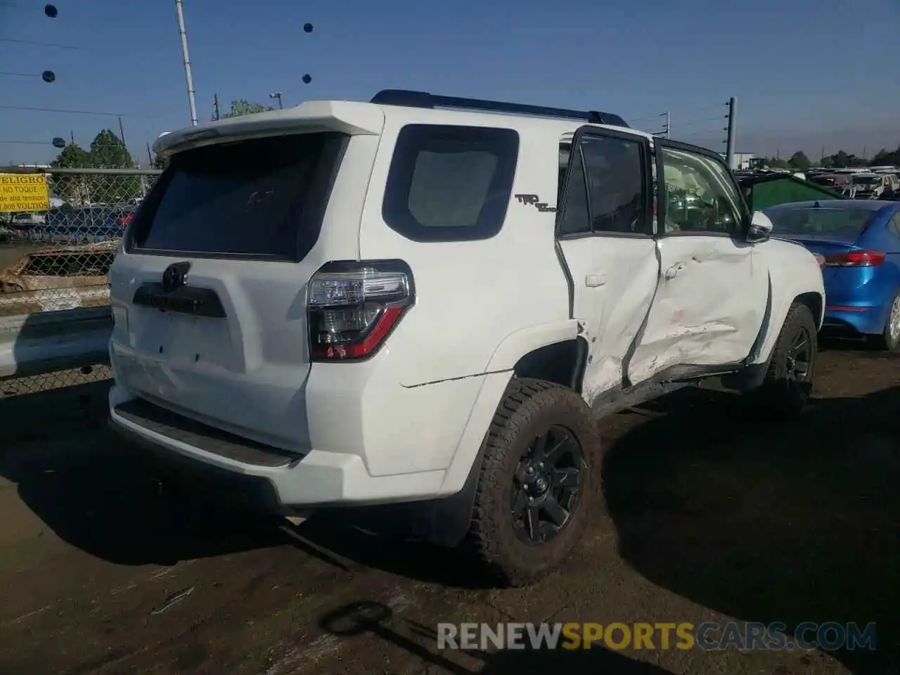 4 Photograph of a damaged car JTERU5JR5M5959291 TOYOTA 4RUNNER 2021