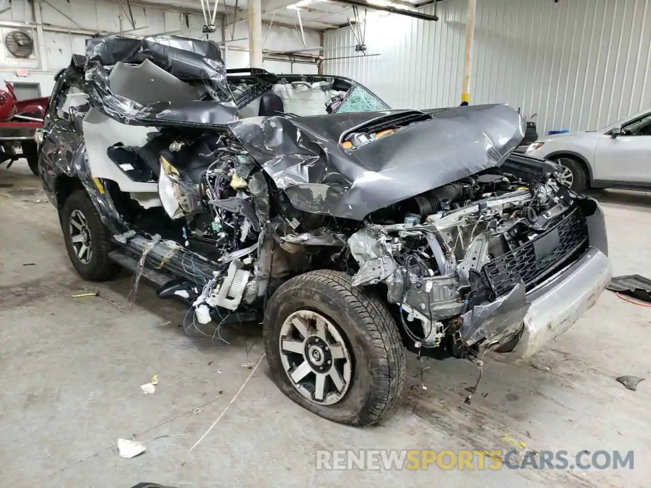 1 Photograph of a damaged car JTERU5JR6M5856770 TOYOTA 4RUNNER 2021