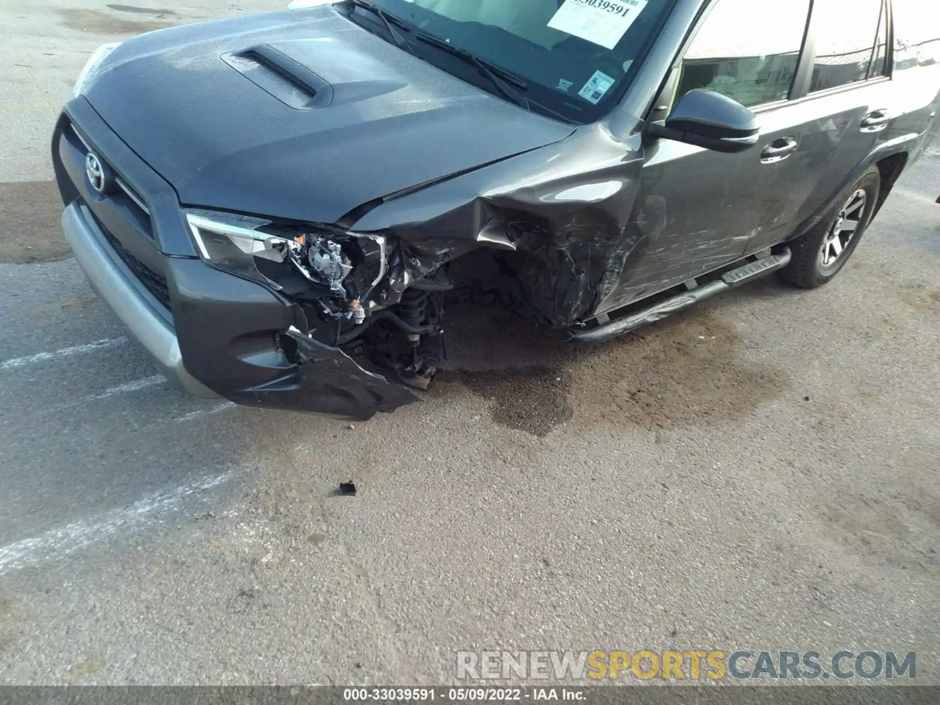 6 Photograph of a damaged car JTERU5JR6M5873634 TOYOTA 4RUNNER 2021