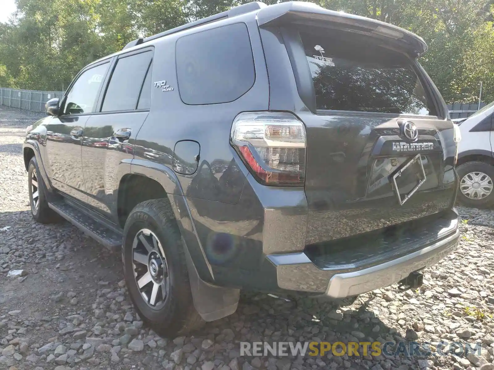 3 Photograph of a damaged car JTERU5JR6M5874766 TOYOTA 4RUNNER 2021