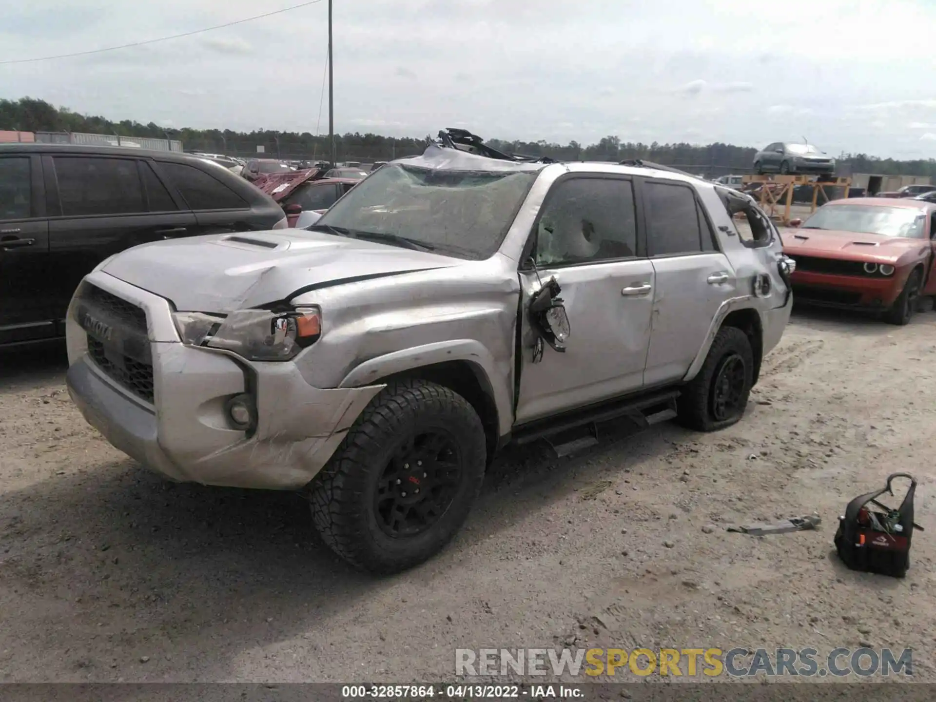 2 Photograph of a damaged car JTERU5JR6M5895519 TOYOTA 4RUNNER 2021