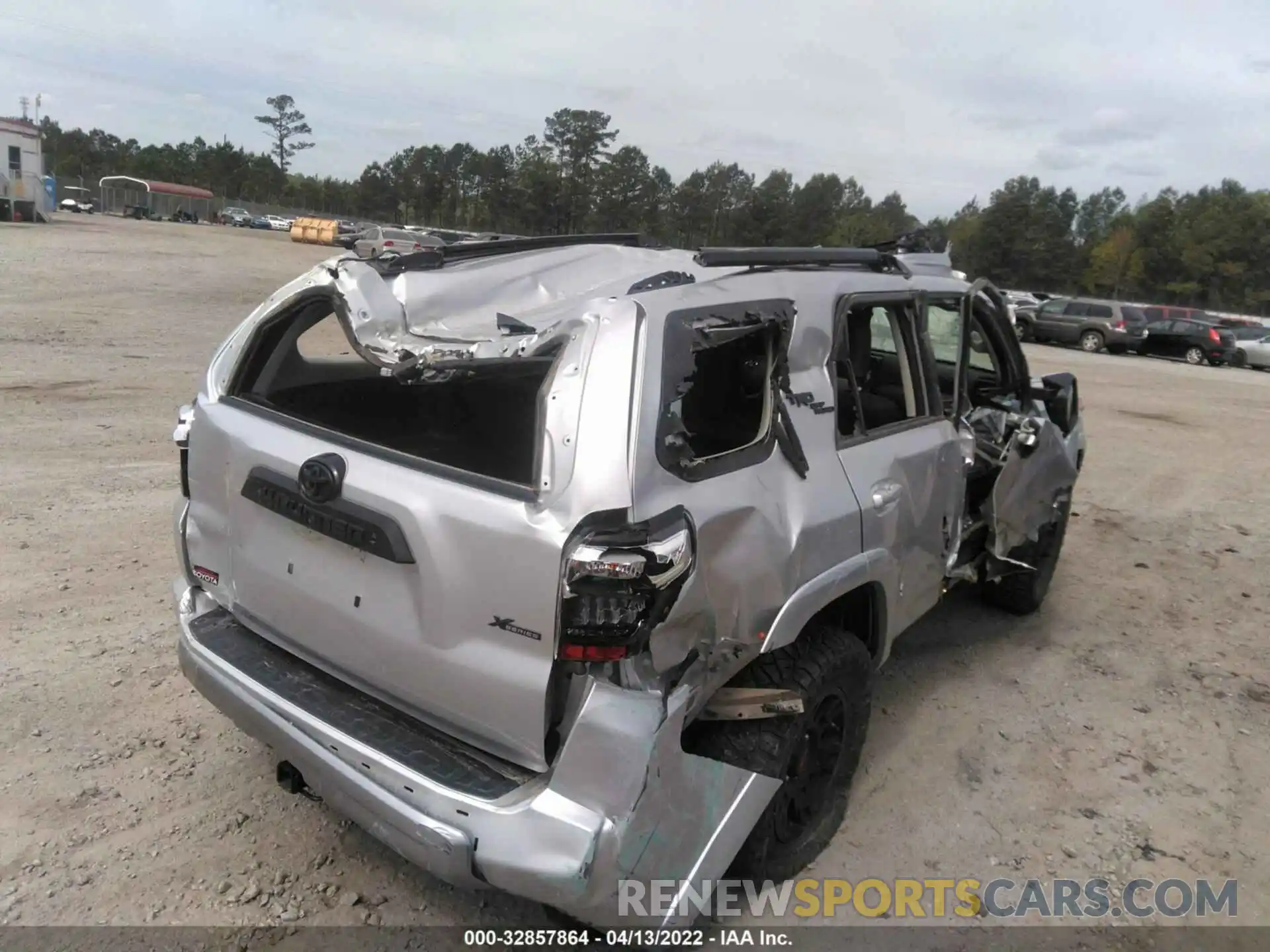 6 Photograph of a damaged car JTERU5JR6M5895519 TOYOTA 4RUNNER 2021