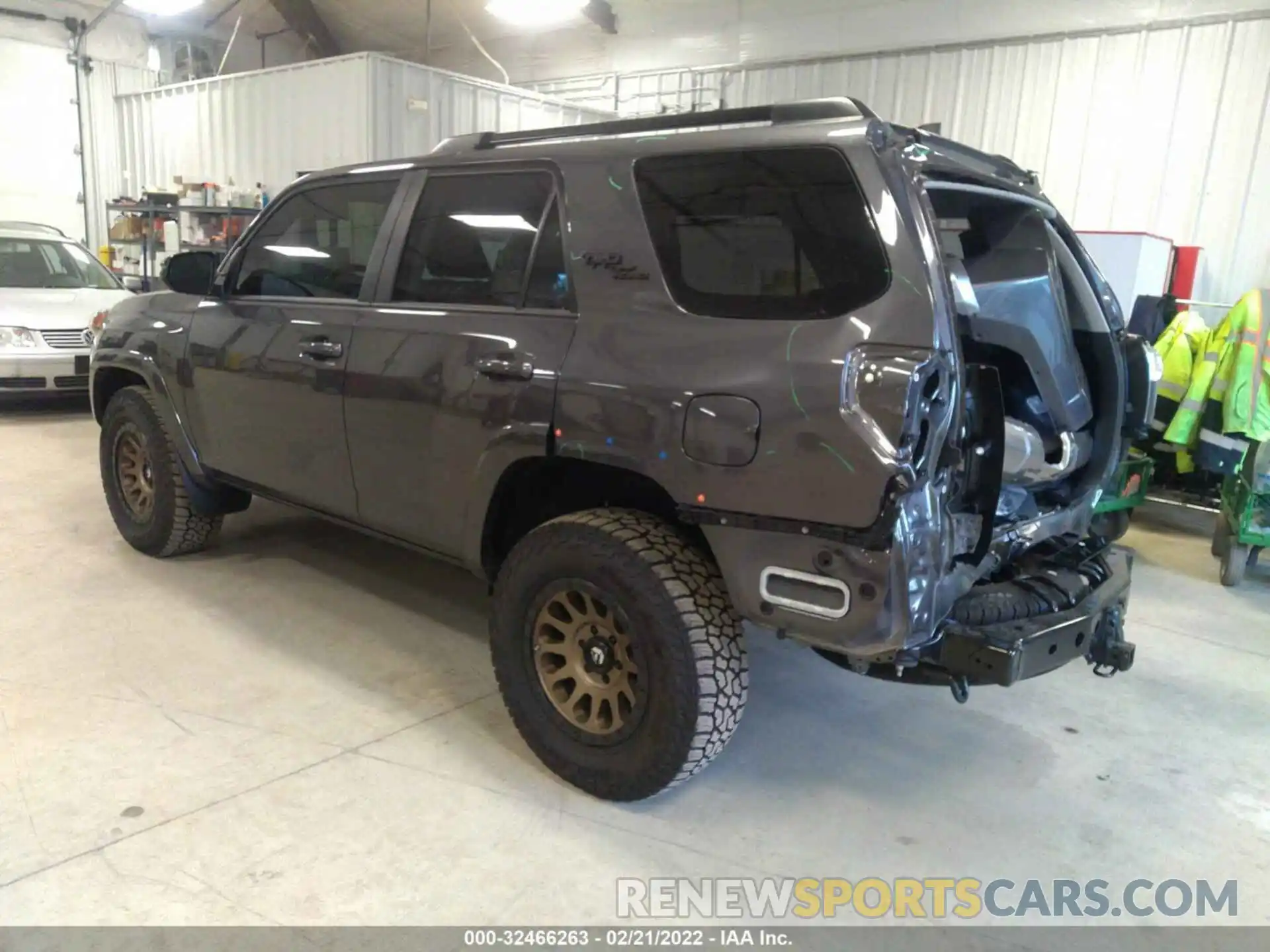 3 Photograph of a damaged car JTERU5JR6M5921004 TOYOTA 4RUNNER 2021