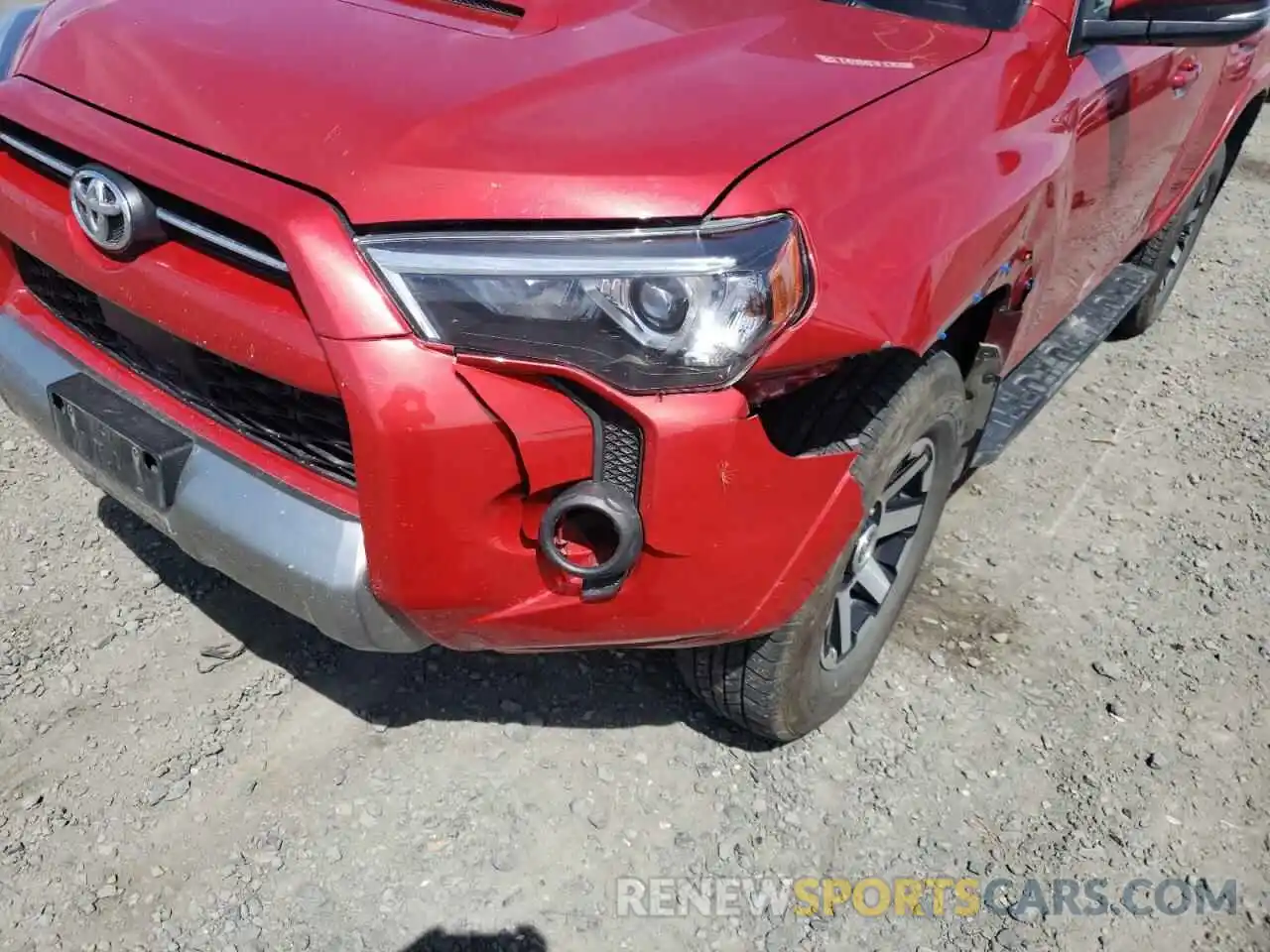 9 Photograph of a damaged car JTERU5JR6M5932732 TOYOTA 4RUNNER 2021