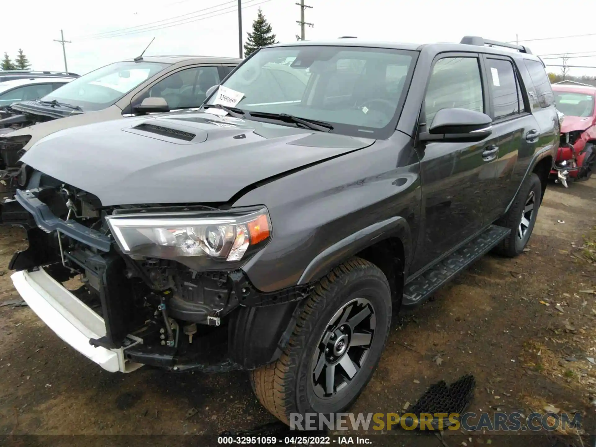 2 Photograph of a damaged car JTERU5JR6M5933119 TOYOTA 4RUNNER 2021