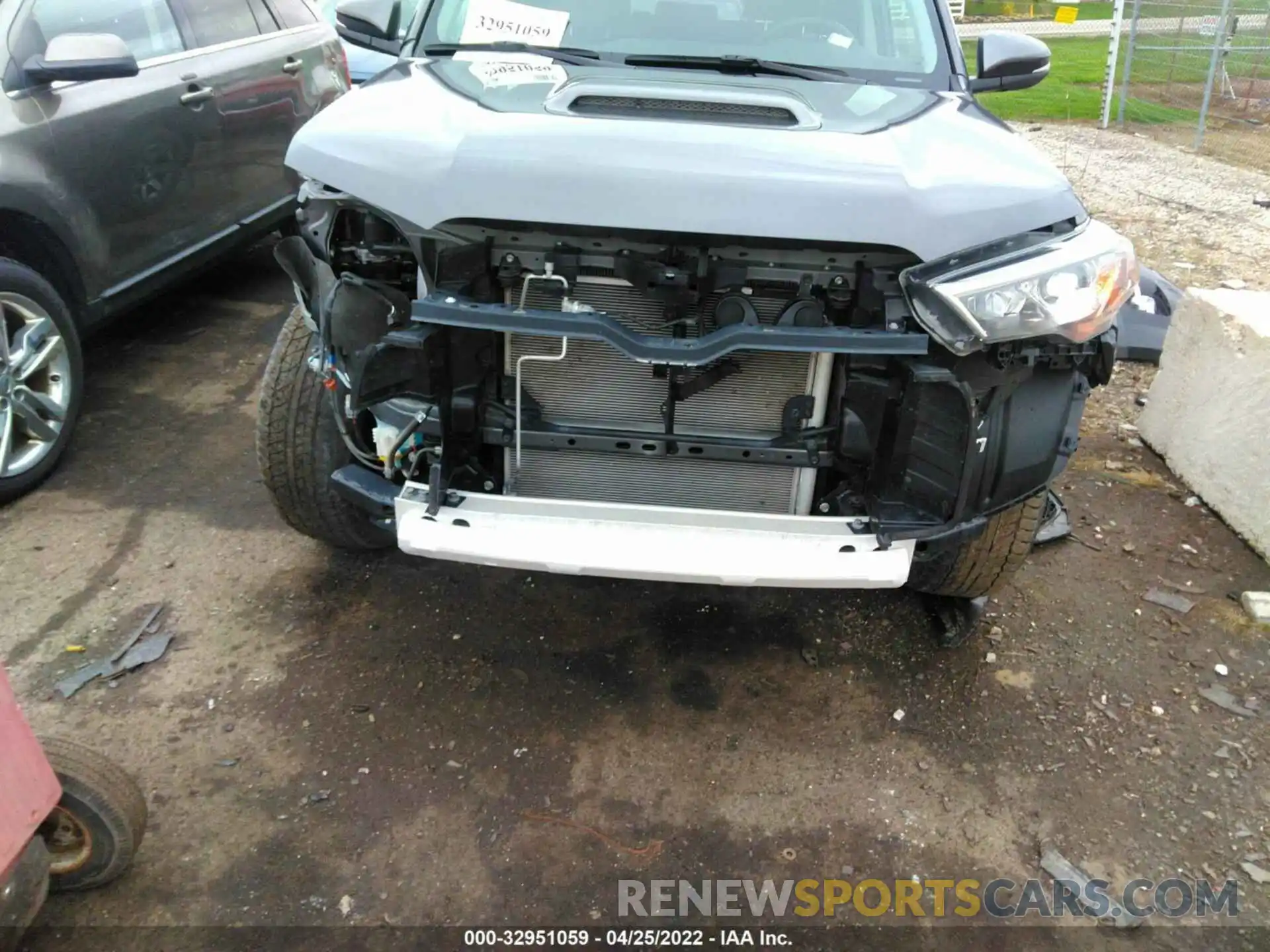 6 Photograph of a damaged car JTERU5JR6M5933119 TOYOTA 4RUNNER 2021