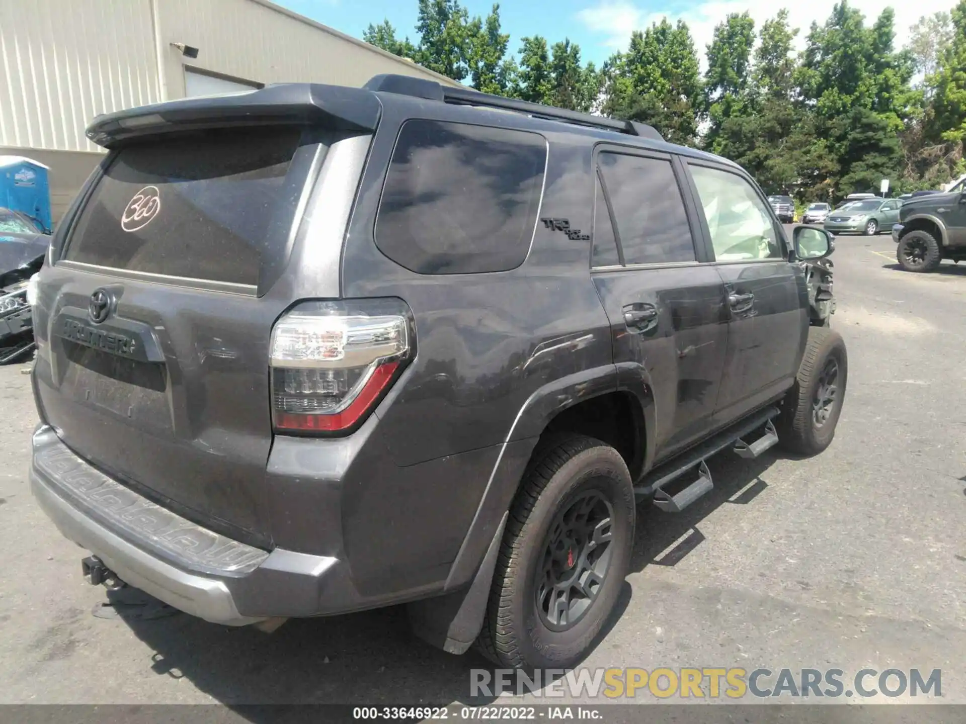 4 Photograph of a damaged car JTERU5JR6M5944248 TOYOTA 4RUNNER 2021