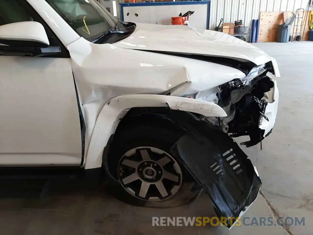 9 Photograph of a damaged car JTERU5JR6M5961714 TOYOTA 4RUNNER 2021