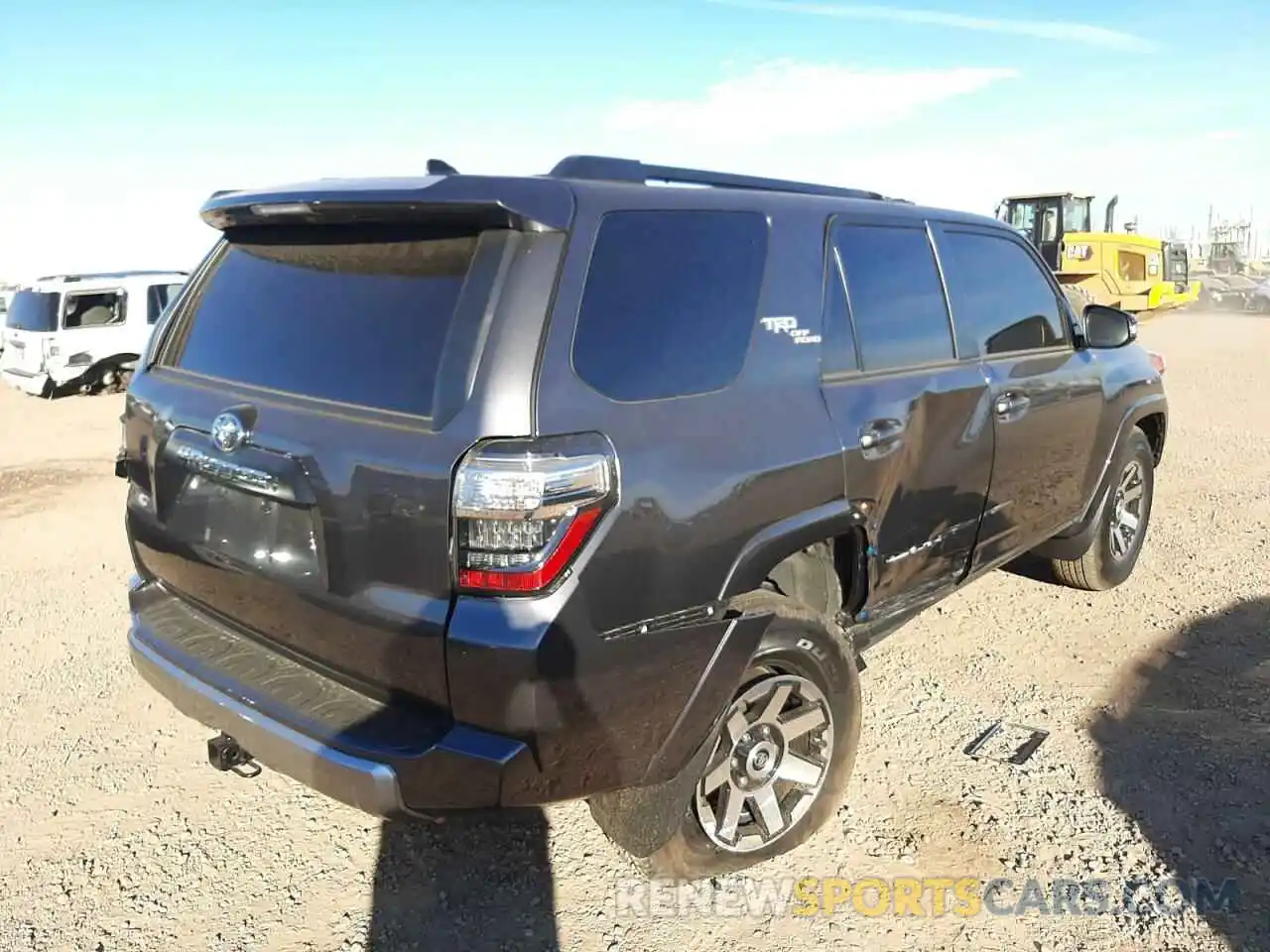 4 Photograph of a damaged car JTERU5JR6M5964189 TOYOTA 4RUNNER 2021