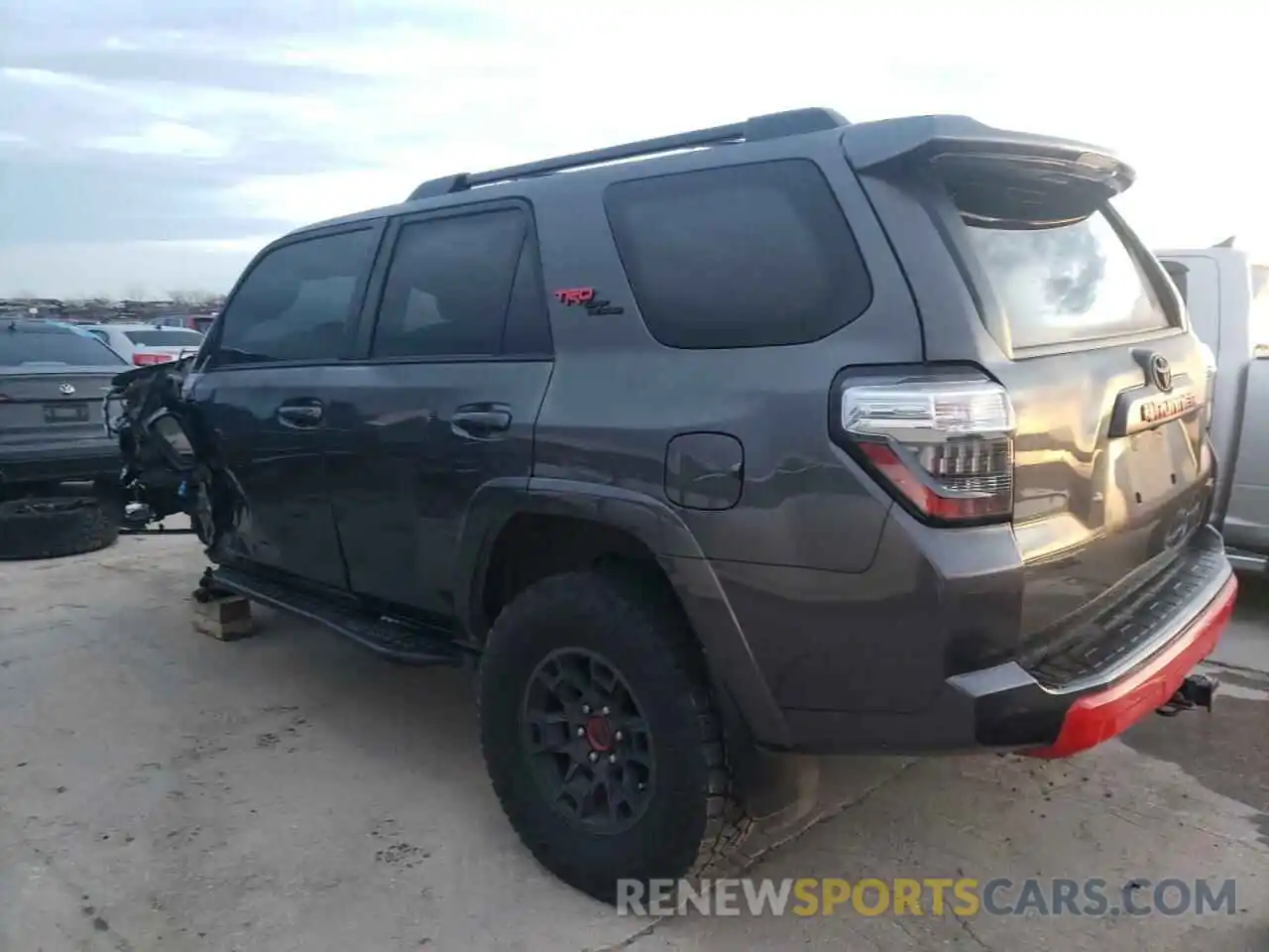 2 Photograph of a damaged car JTERU5JR7M5853697 TOYOTA 4RUNNER 2021