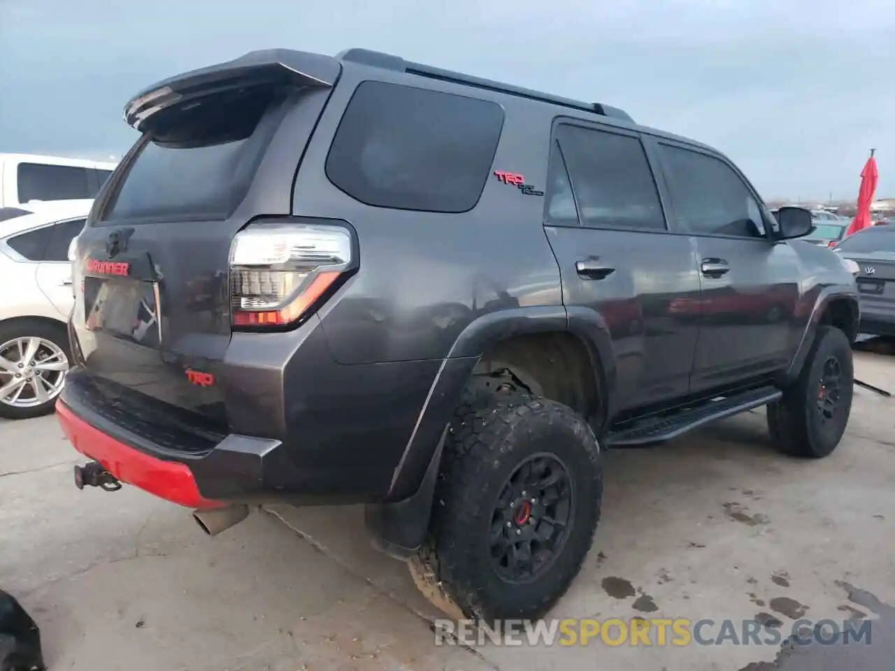 3 Photograph of a damaged car JTERU5JR7M5853697 TOYOTA 4RUNNER 2021