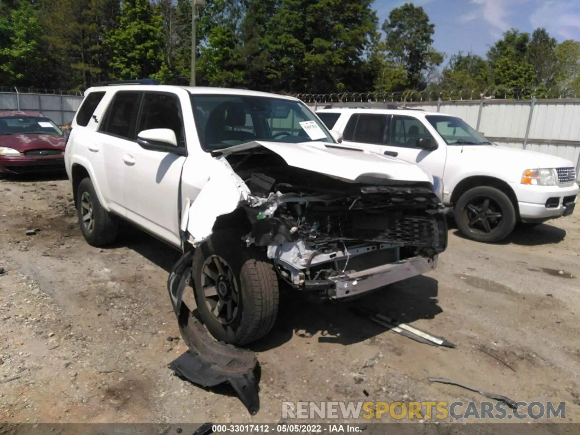 8 Photograph of a damaged car JTERU5JR7M5857006 TOYOTA 4RUNNER 2021