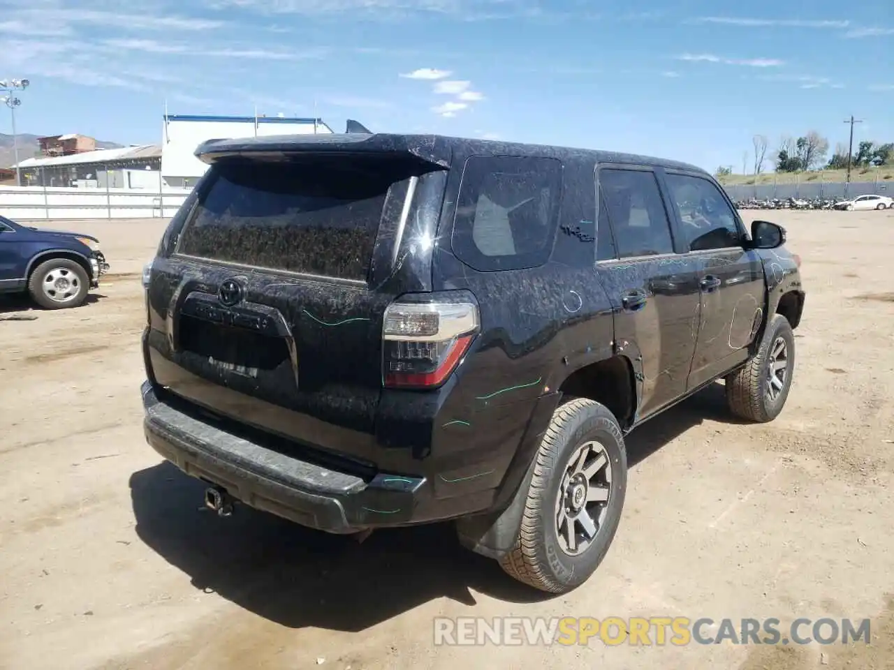 4 Photograph of a damaged car JTERU5JR7M5867809 TOYOTA 4RUNNER 2021