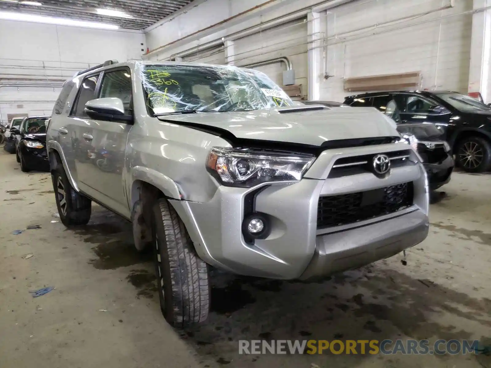 1 Фотография поврежденного автомобиля JTERU5JR7M5870063 TOYOTA 4RUNNER 2021