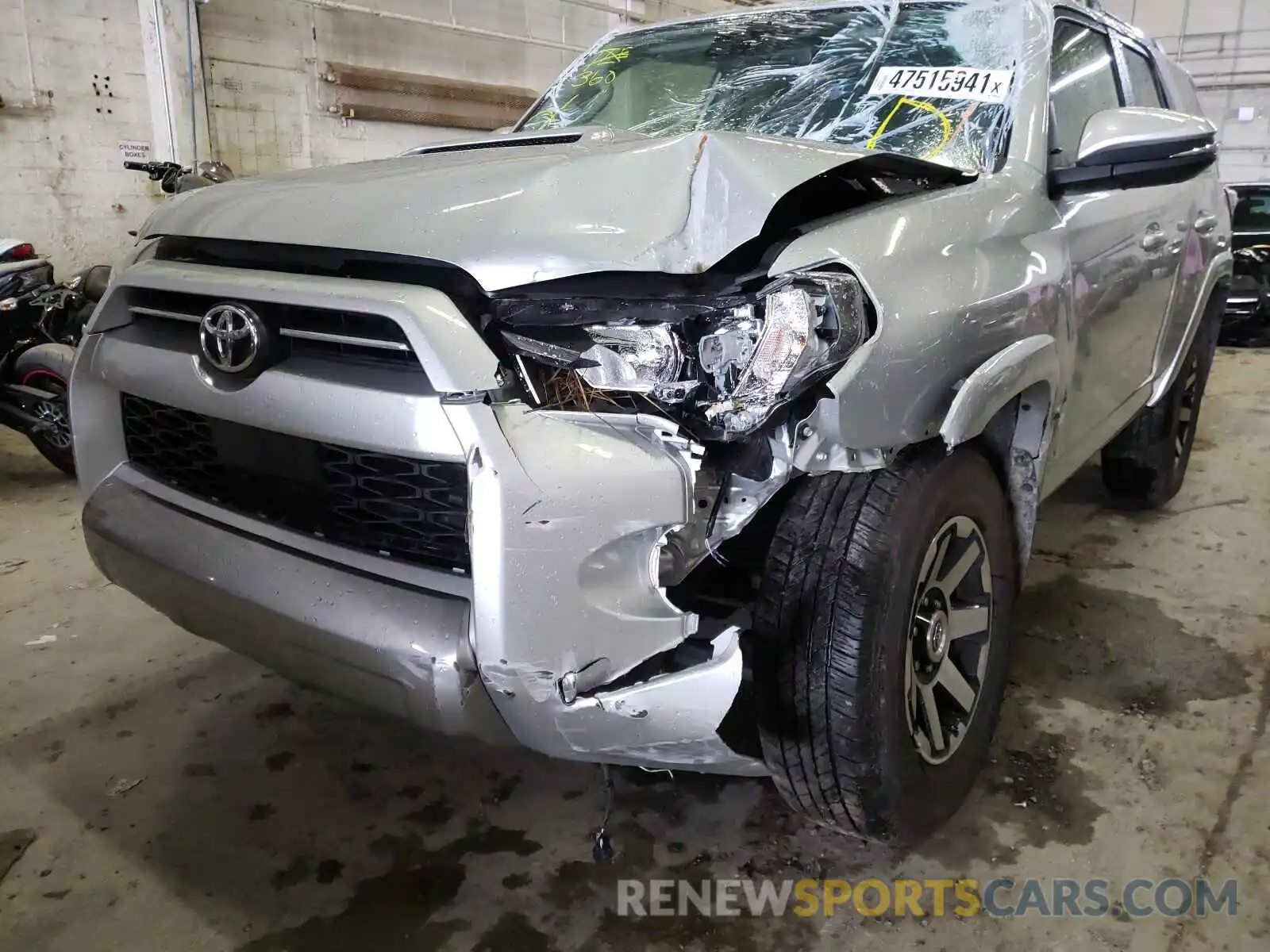 9 Photograph of a damaged car JTERU5JR7M5870063 TOYOTA 4RUNNER 2021