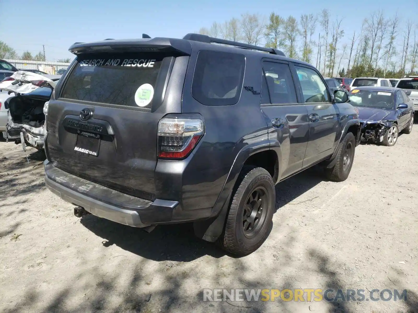 4 Фотография поврежденного автомобиля JTERU5JR7M5891494 TOYOTA 4RUNNER 2021