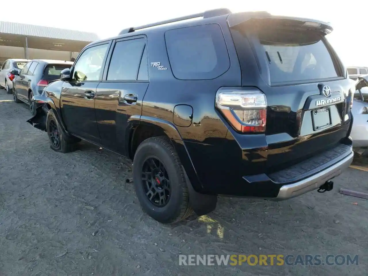 3 Photograph of a damaged car JTERU5JR7M5898865 TOYOTA 4RUNNER 2021