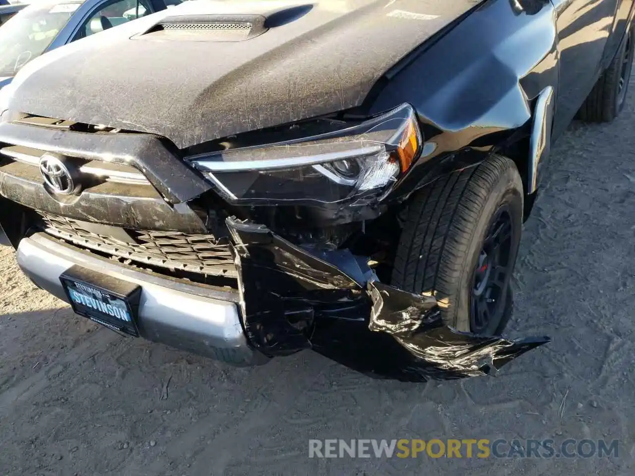 9 Photograph of a damaged car JTERU5JR7M5898865 TOYOTA 4RUNNER 2021