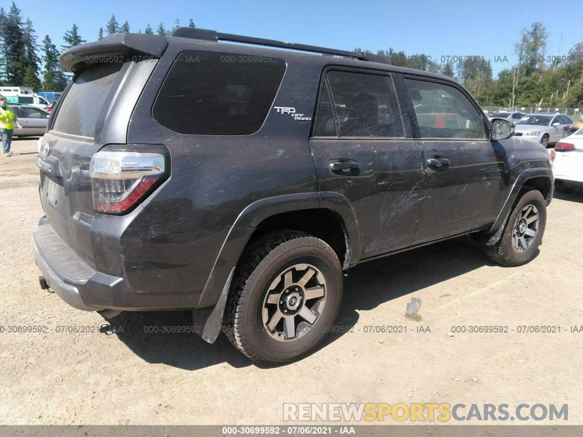 4 Фотография поврежденного автомобиля JTERU5JR7M5923571 TOYOTA 4RUNNER 2021