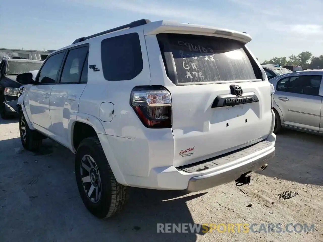 3 Photograph of a damaged car JTERU5JR7M5924591 TOYOTA 4RUNNER 2021