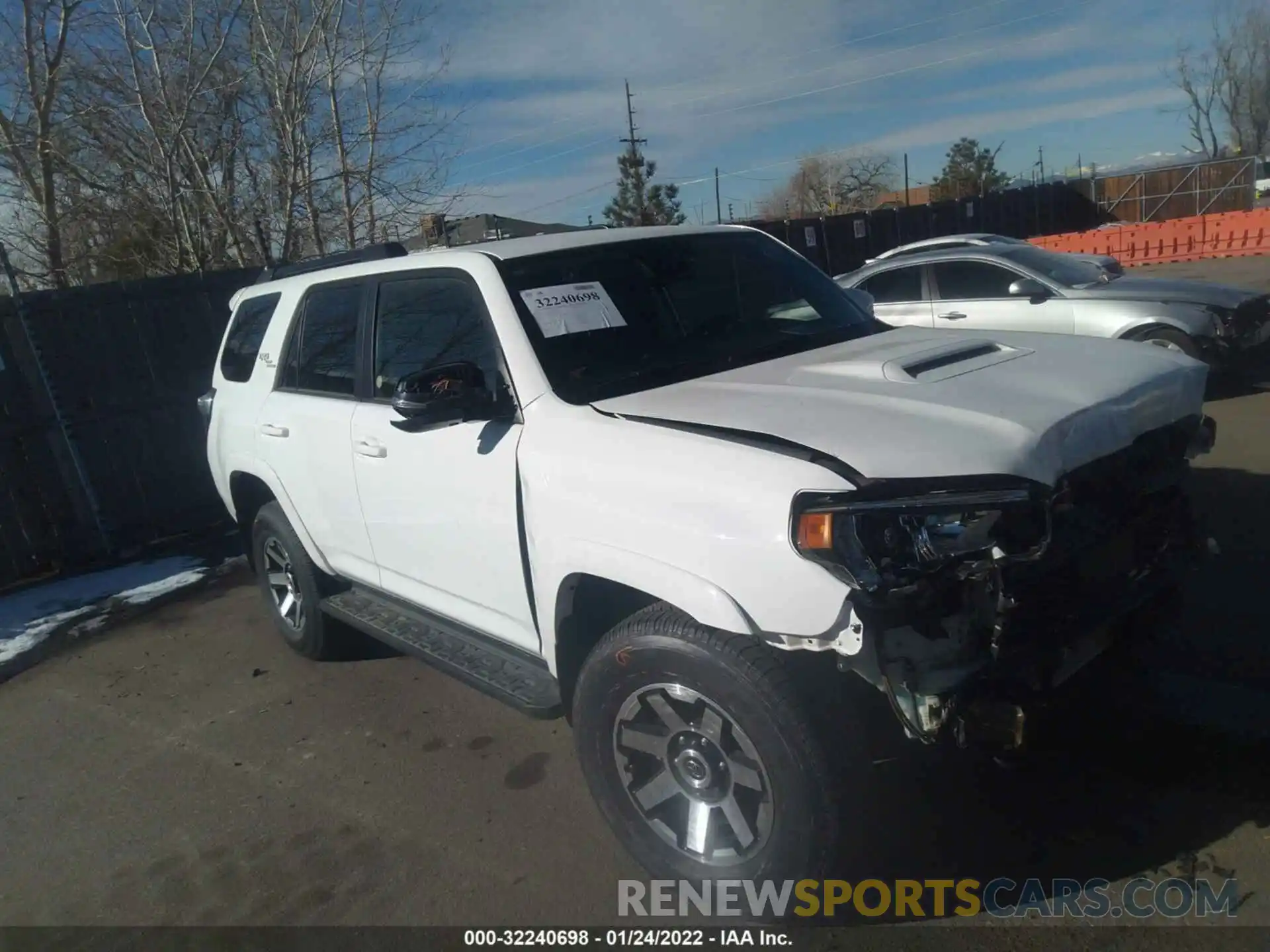 1 Photograph of a damaged car JTERU5JR7M5935526 TOYOTA 4RUNNER 2021