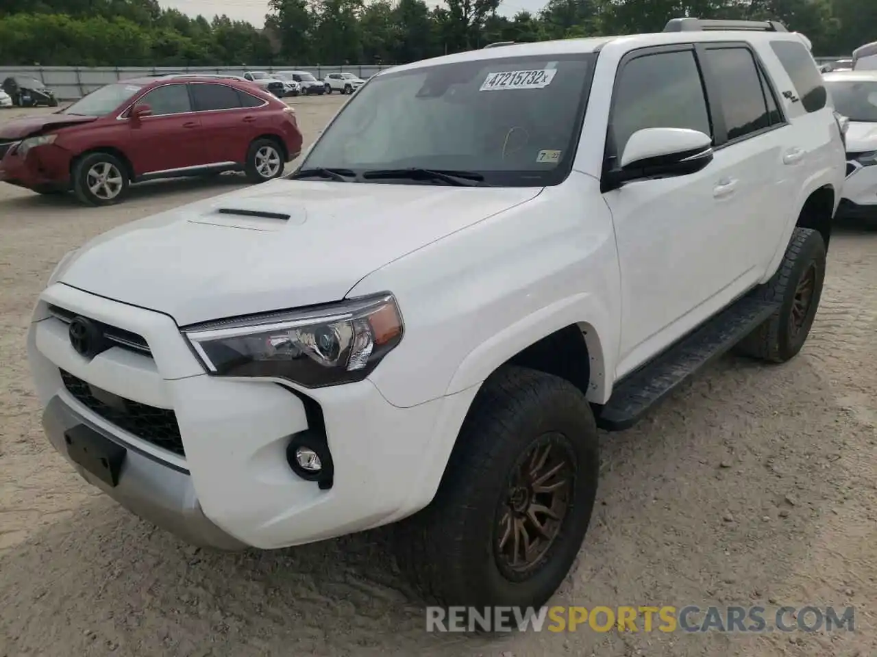 2 Photograph of a damaged car JTERU5JR7M5946283 TOYOTA 4RUNNER 2021