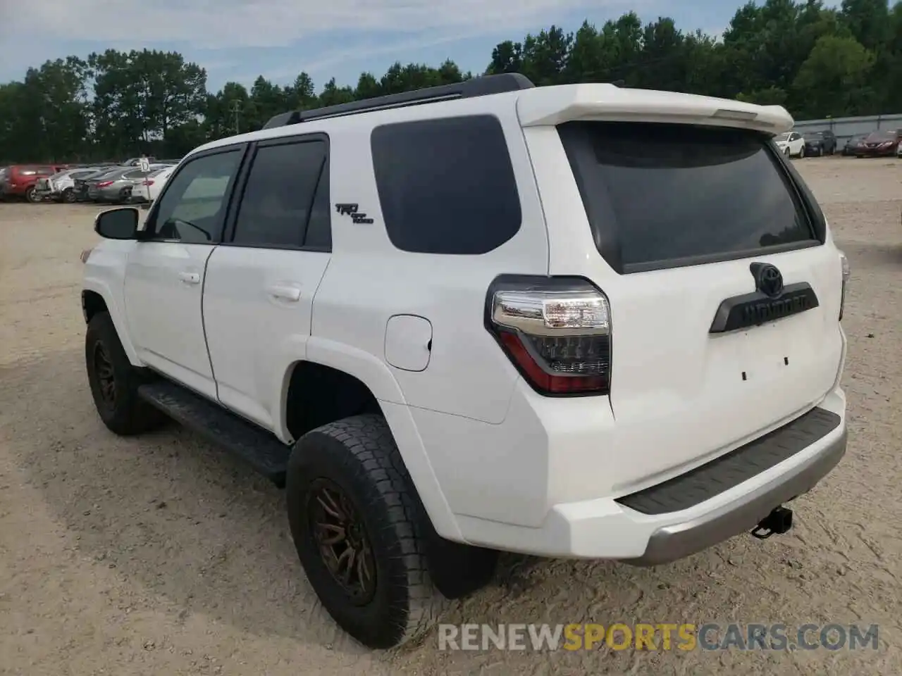 3 Photograph of a damaged car JTERU5JR7M5946283 TOYOTA 4RUNNER 2021