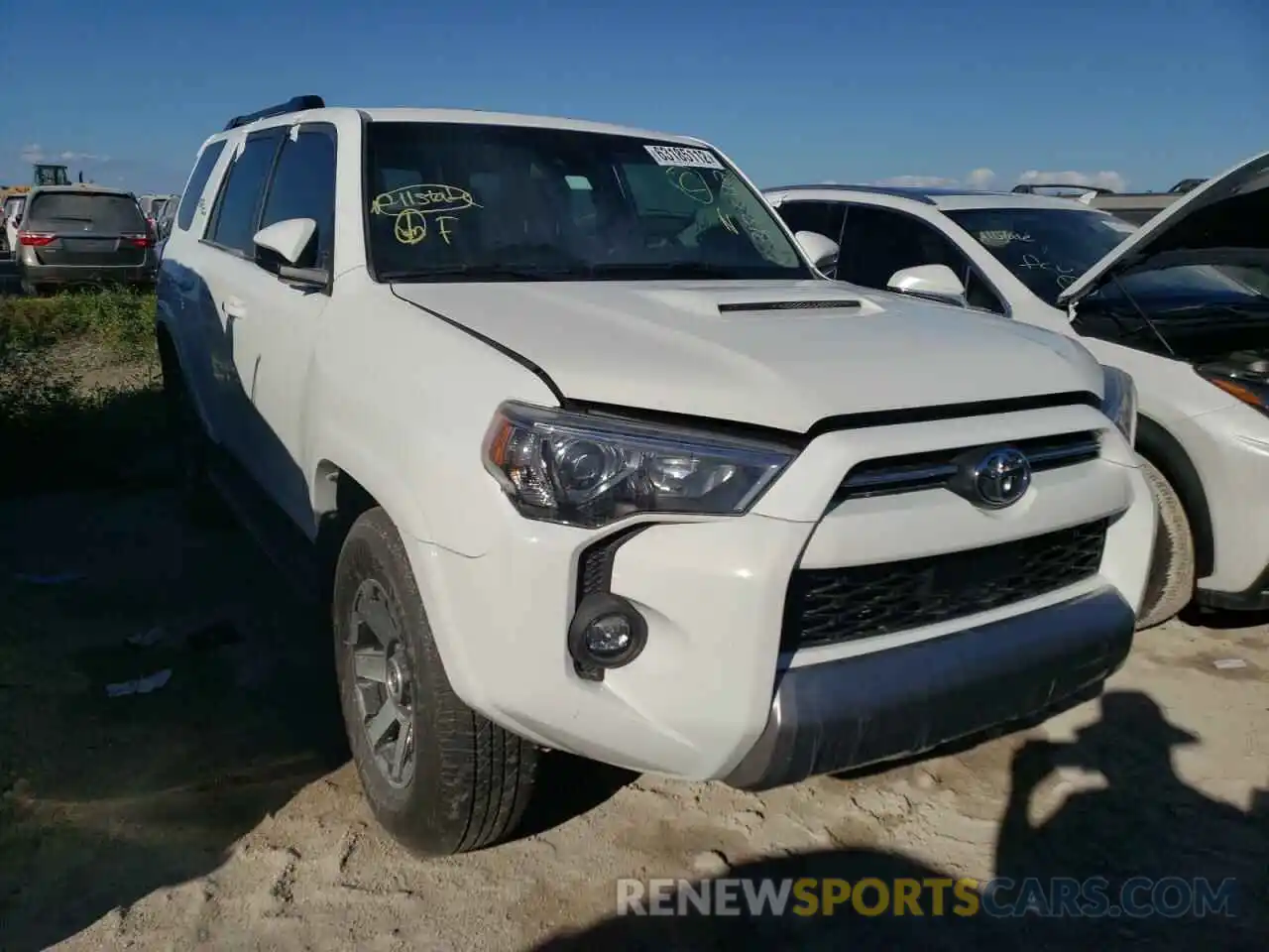 1 Photograph of a damaged car JTERU5JR8M5841235 TOYOTA 4RUNNER 2021