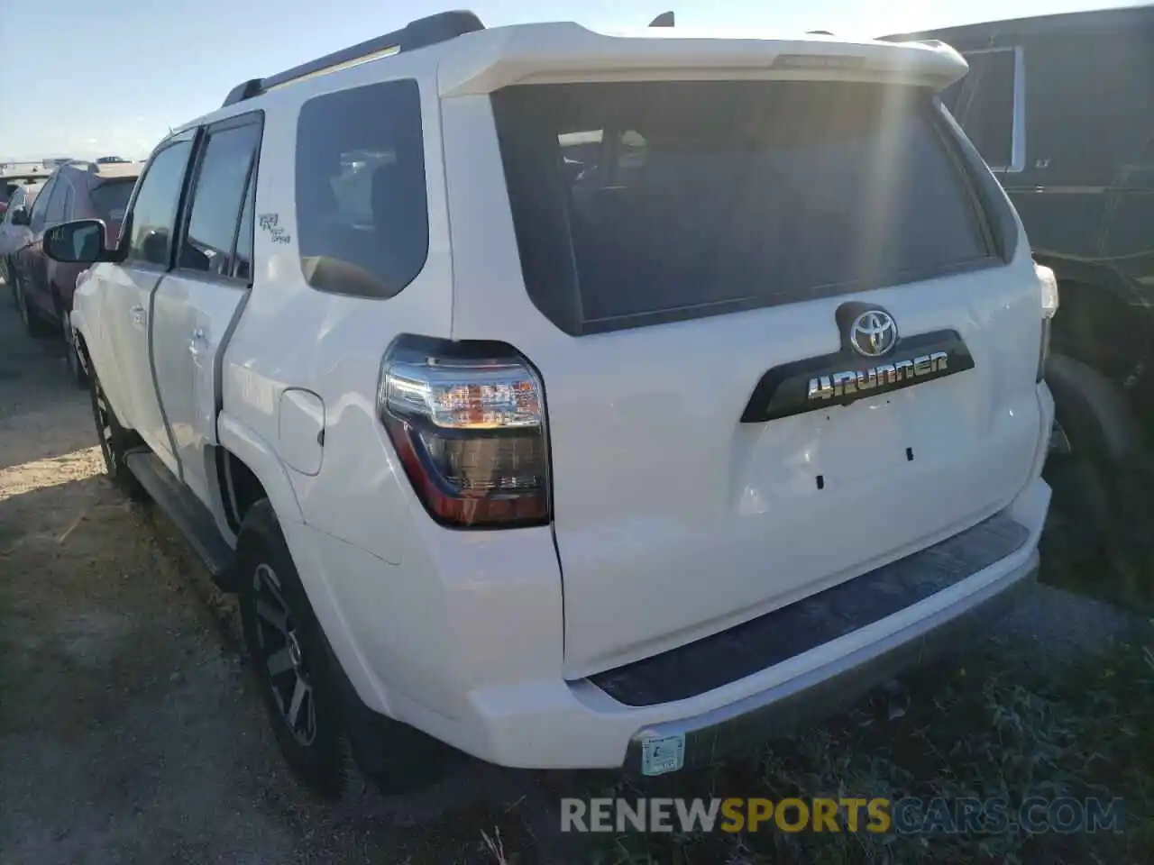 3 Photograph of a damaged car JTERU5JR8M5841235 TOYOTA 4RUNNER 2021