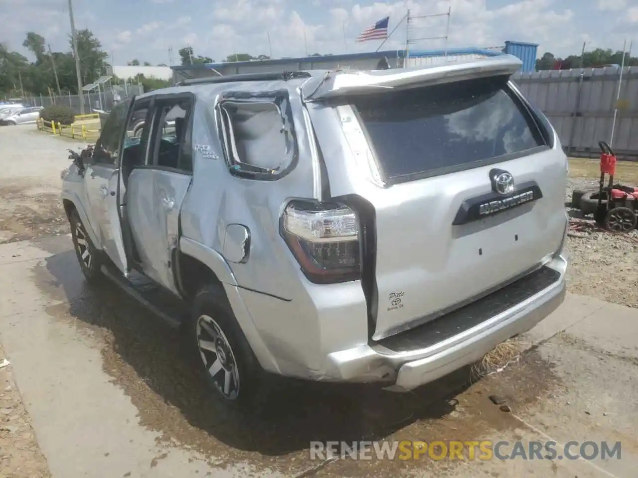 3 Photograph of a damaged car JTERU5JR8M5862263 TOYOTA 4RUNNER 2021