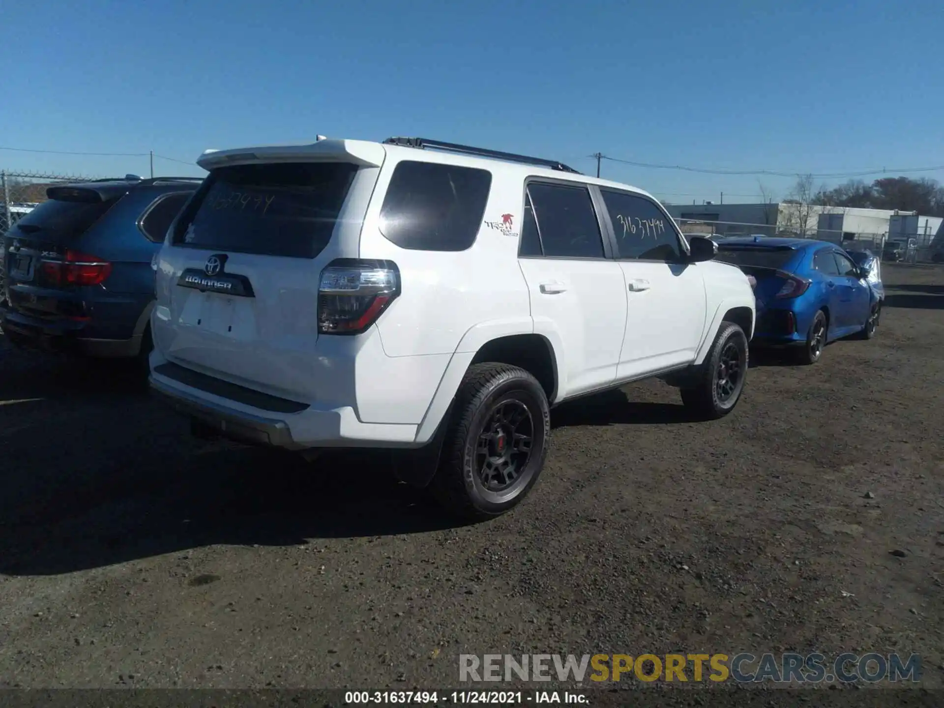 4 Photograph of a damaged car JTERU5JR8M5874025 TOYOTA 4RUNNER 2021