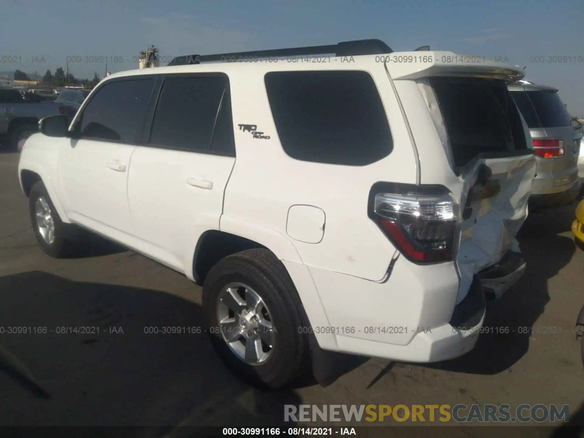 3 Photograph of a damaged car JTERU5JR8M5888409 TOYOTA 4RUNNER 2021