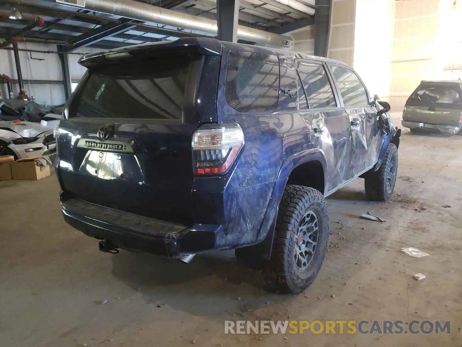 4 Photograph of a damaged car JTERU5JR8M5905788 TOYOTA 4RUNNER 2021